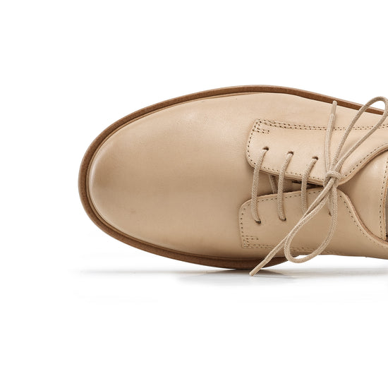 Womens Sand Natural Leather Oxford- Paul Green Shoes Dillon Oxford- Closeup Toebox View view 2