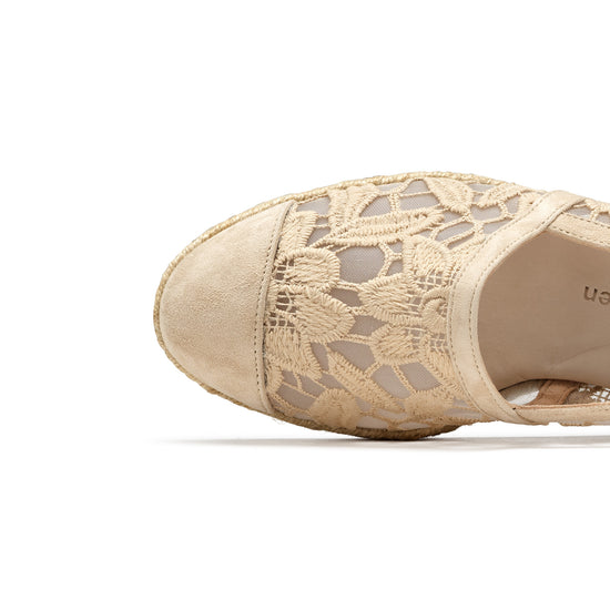 Womens Biscuit Suede Blossom Flat- Paul Green Shoes Danica Flat- Closeup Toebox View view 2