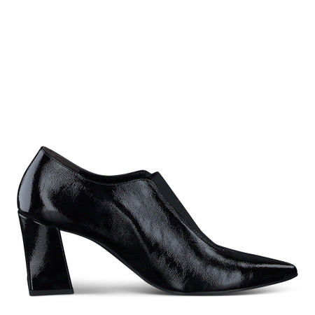 Stacia Heel