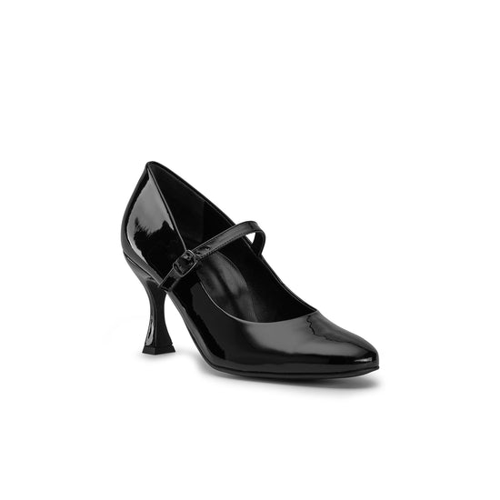Cassie Heel