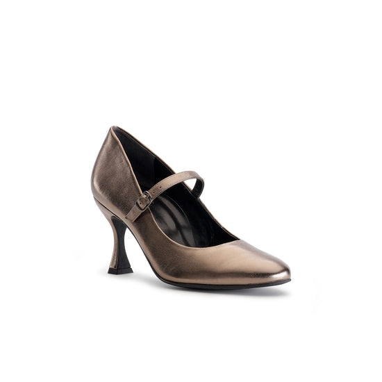 Cassie Heel