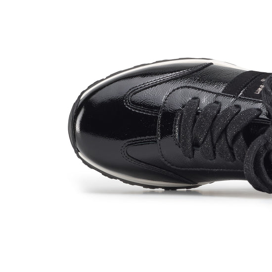 Carrie Sneaker