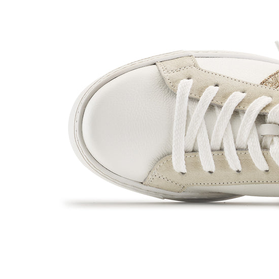 Zoom Sneaker