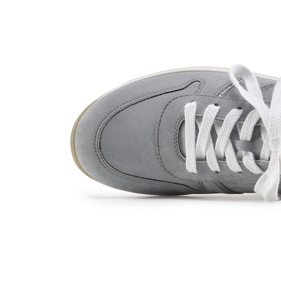 Bella Sneaker