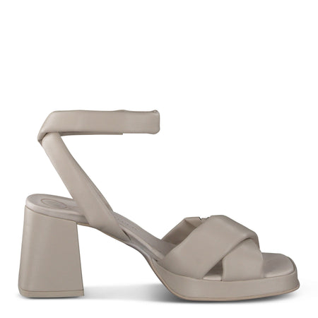 Roxy Heel