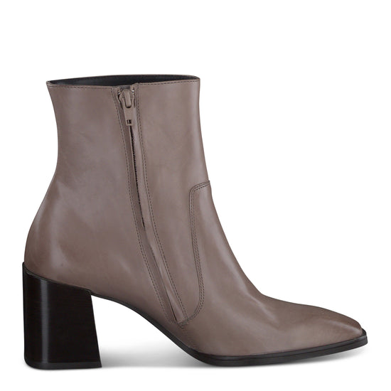 Olivia Boot